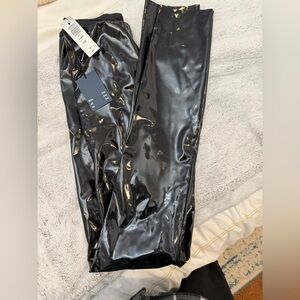 Wilfred Black Glossy Leggings